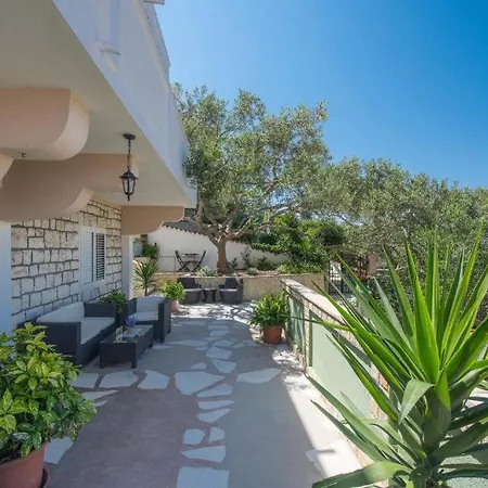 Relaxing House Apartman Hvar Town